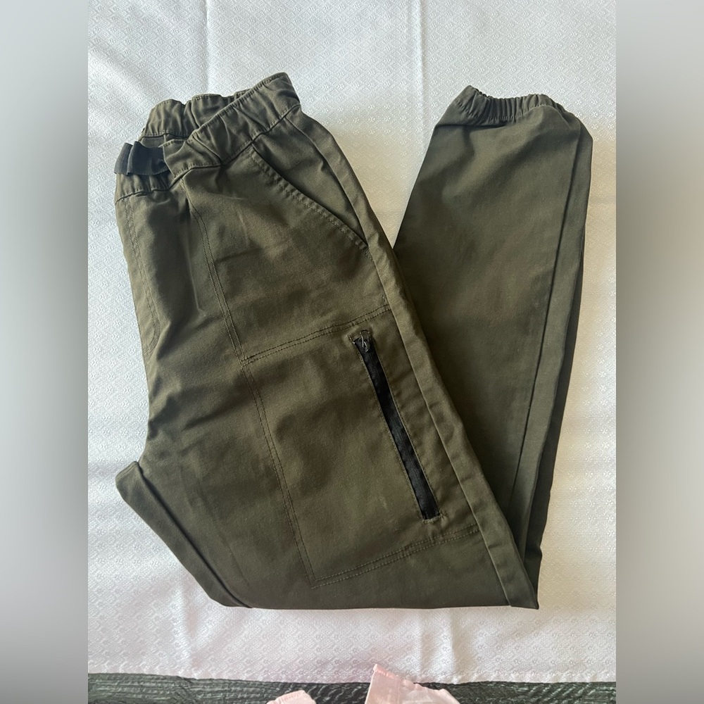 Men's Olive Cargo Pants with Elastic Waist